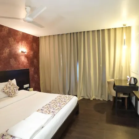 Hotel Singhs' Vashi Navi Mumbai