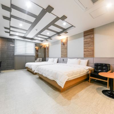 Special Room Twin|Double+Double (Free View Of 5 Type Of Ott Include Netflix) Gyeongju The CL 쿠폰
