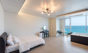 Goseong Honey Hooney Pension - Housity