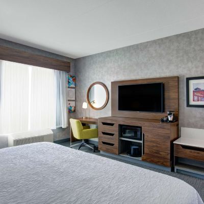 King Room With Microwave And Fridge Hampton Inn & Suites by Hilton Waterloo St. Jacobs Promo Code
