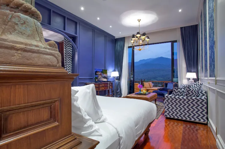 Chantra Khiri Suite
