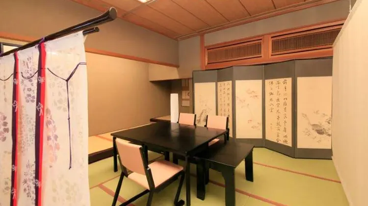 つなぎ温泉　四季亭 食事・レストラン