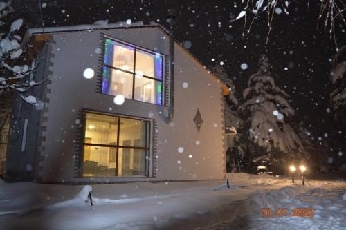 两卧室联排别墅