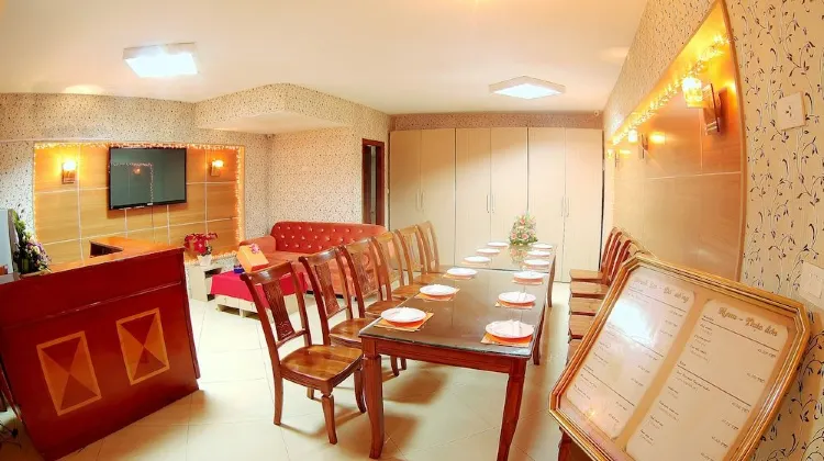 Times Hotel Hoan Cau 食事・レストラン