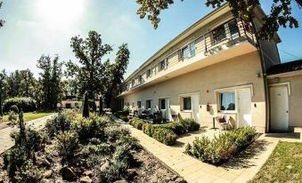 Andrassy Thermal Hotel - Housity