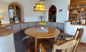 Hotel-Restaurant Kreuzhuber - Housity