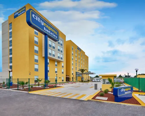 City Express by Marriott Celaya Galerias Hotels in Celaya