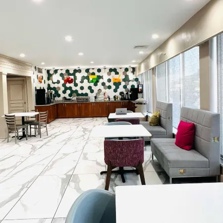 Quality Inn & Suites McDonough South I-75