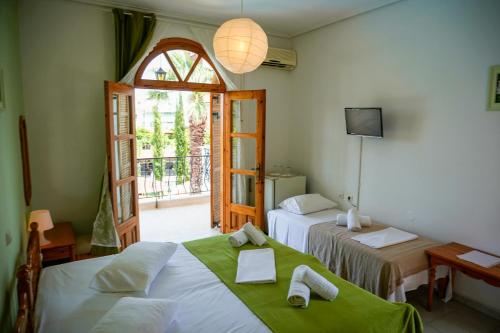 带阳台的三人房