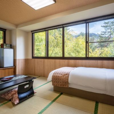 和風マウンテンビュールーム(浴室) 熱塩温泉 山形屋 クーポン