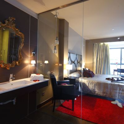 Deluxe Double or Twin Room Hotel Silken Axis Vigo Promo Code