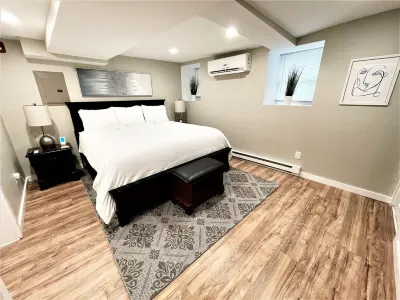 Boardwalk- Large Modern Unit with King Bed Fast Wifi Free Coffee and Easy Parking Ξενοδοχεία στην πόλη 