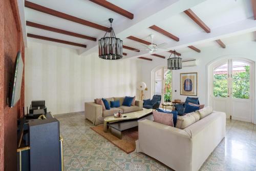 La Pasado|Patio|Full Power Backup|Cook Avl