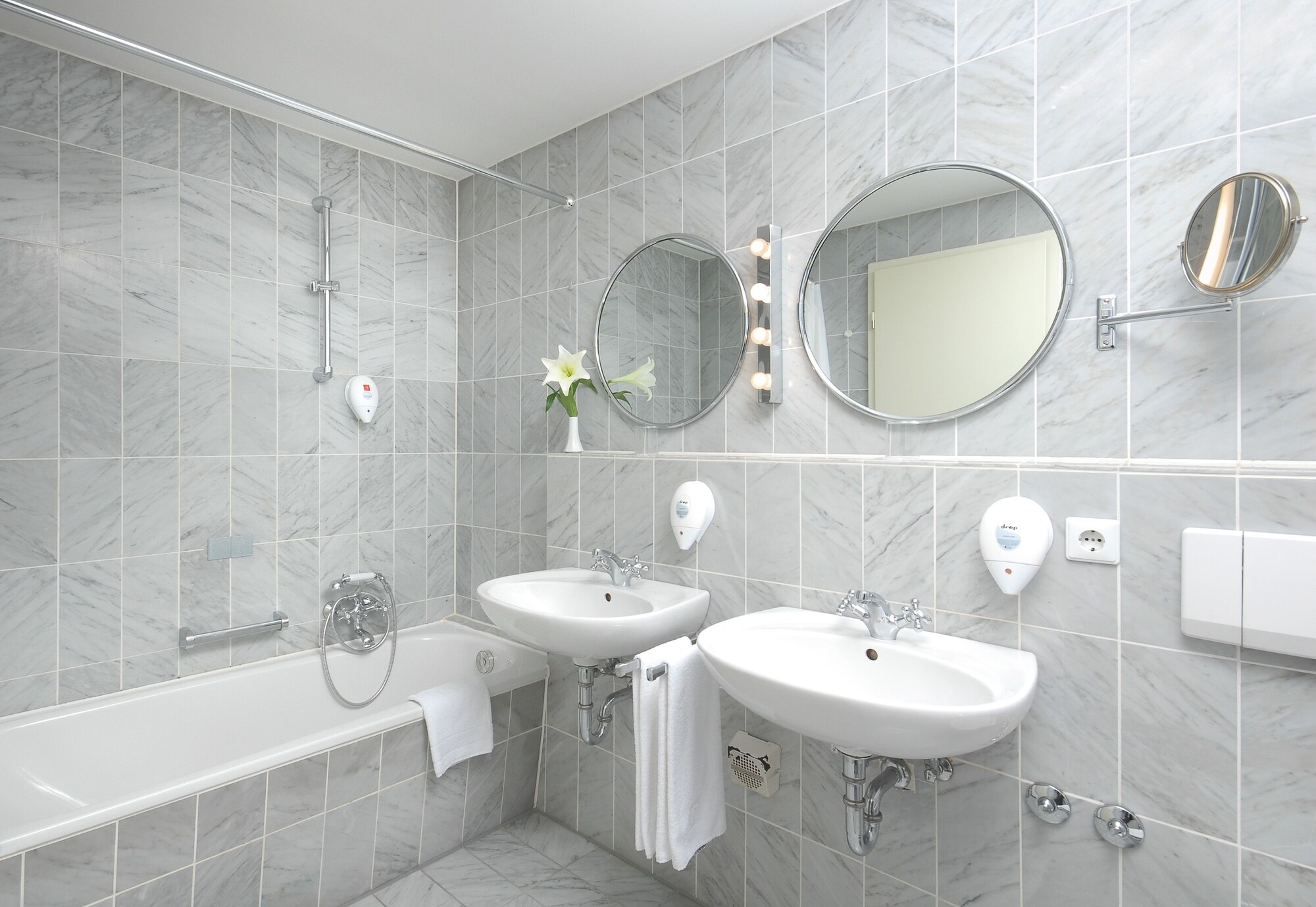 精致特大床套房