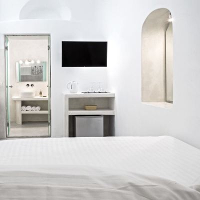 Cave Double Room Hotel Thireas Promo Code