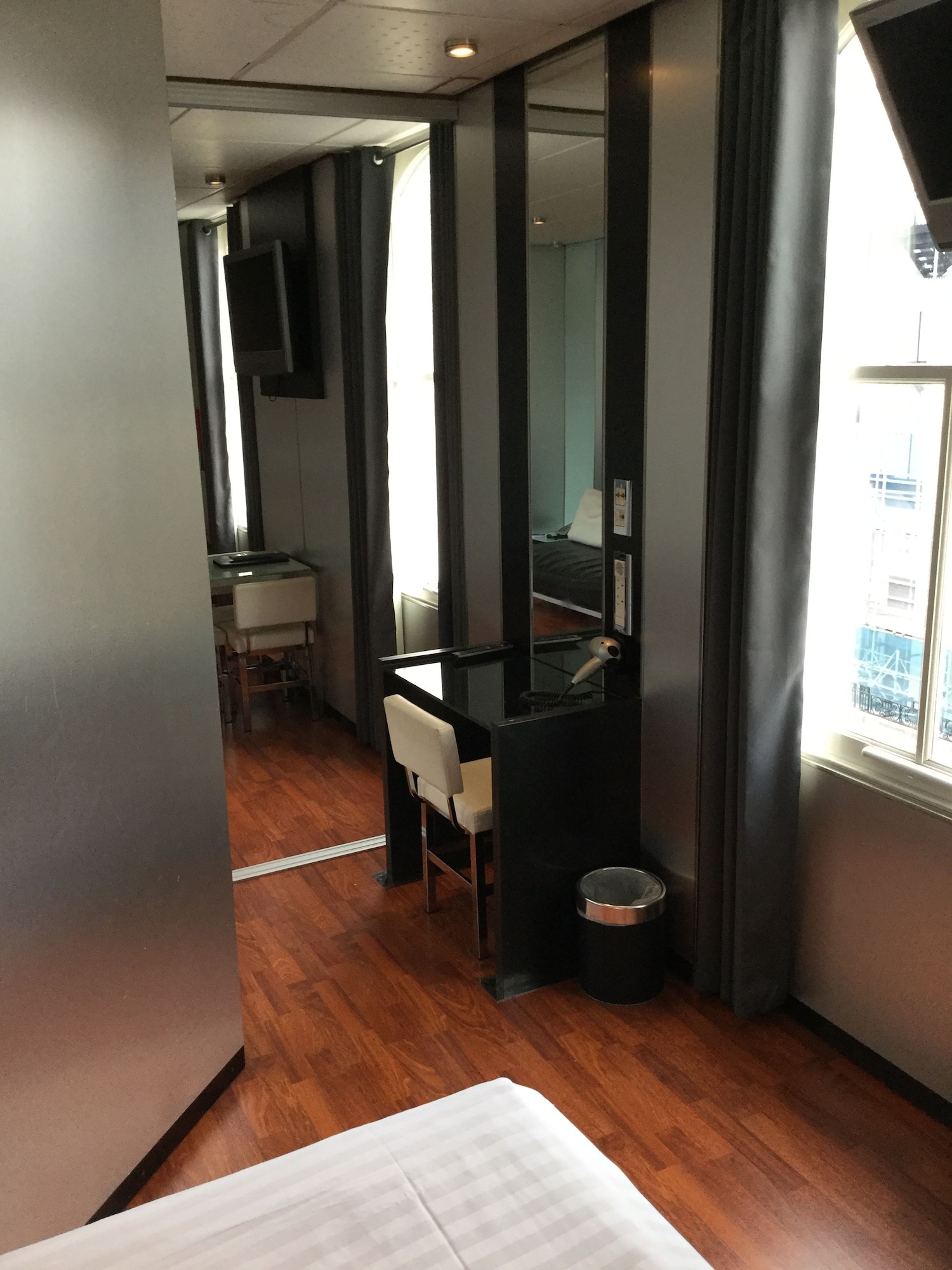 带小厨房的一卧室套房（Stylosuite V2.1）