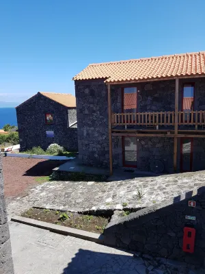 Sara Village Hotels in Pico