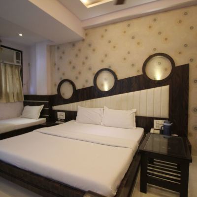 Deluxe N.A/C Triple Hotel Navi Mumbai Promo Code