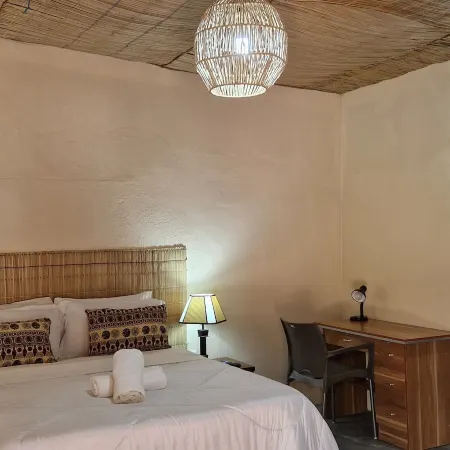 Comfort Inn Guest House Отели в г. Мапуту