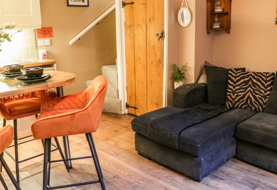 Black Gem CottageCottage