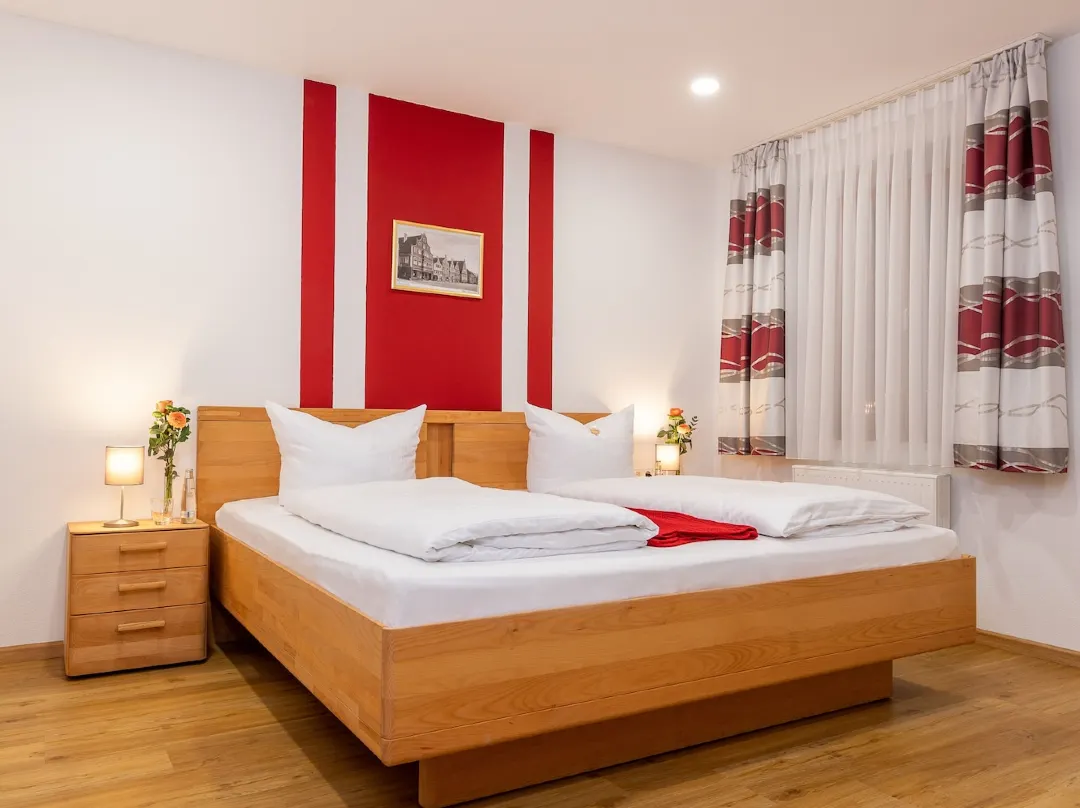 Hotel Restaurant Goldener Hirsch - Dillingen an der Donau