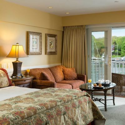 King Deluxe Waterfront Room Grand Harbor Inn Promo Code