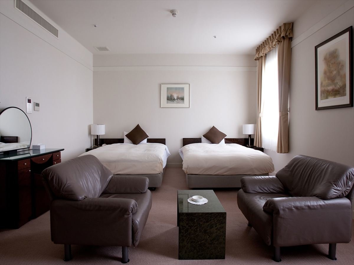 皇家套房（4张床，带浴室）