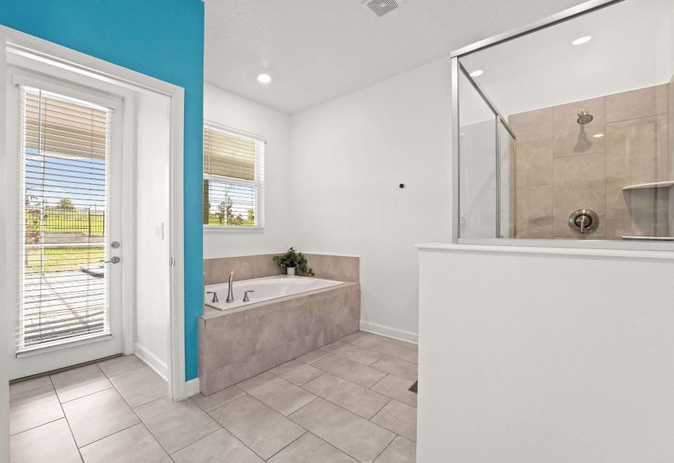 小屋 多张床 可使用泳池 池景 （丛林小屋 at Championsgate）