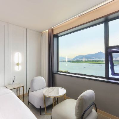 Deluxe Room with Ocean View Martin Hotel Promo Code