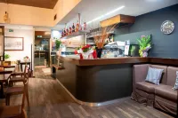 Atika & Atif - Hotel Autoespresso Venice