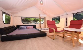 Hoengseong Sunny Hill Glamping Pension