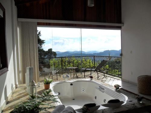 豪华特大床套房