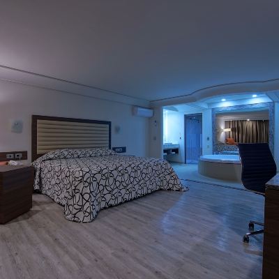 Deluxe King Suite with Jetted Tub-Non-Smoking Econo Express Hotel Promo Code