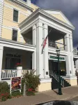Petoskey in-Town Home Short Walk to: Shopping/Food/Waterfront. Long-Time Hosts.