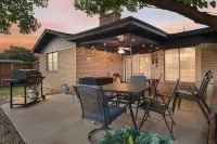 Red Raider House + Hot Tub + Game Room + 4Br Sleeps 18 + Central Lbk