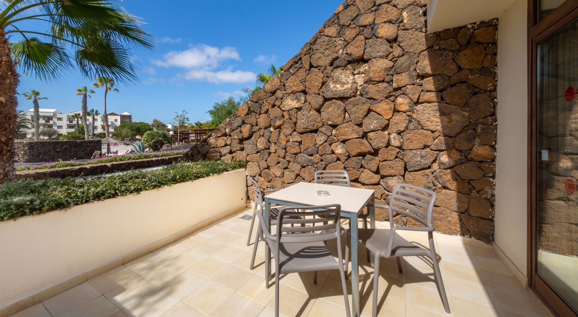 高级套房， 2卧室 （5成人 + 1小童）