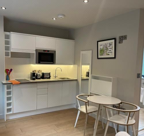 Peaceful Garden Retreat in Tunbridge Wells One-Bedroom Apartment