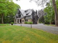 Vintage Villa with Hot Tub & Infrared Sauna in Ardennes Hotel a Spa