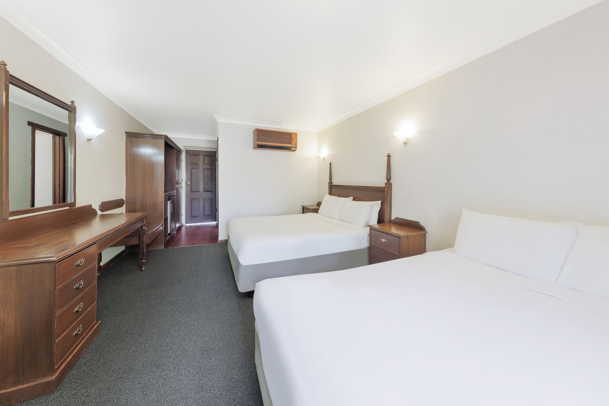 标准房， 2 张大床， 独立浴室