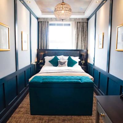 Classic Double Room Blackbird Promo Code