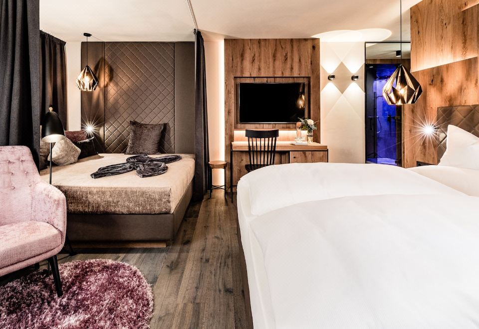 Sonnenberg Panorama Dolomites Wellbeing Romantic Room