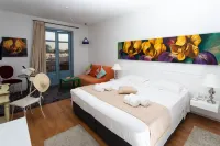 Operetta House Hotels in 