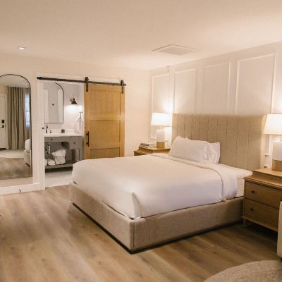 Deluxe Room, 1 King Bed With Sofa Bed (Premium King, Sofa Bed, Private Patio) Homestead Resort Promo Code