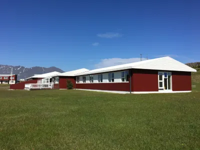 Helgafell Hostel Отели в г. 