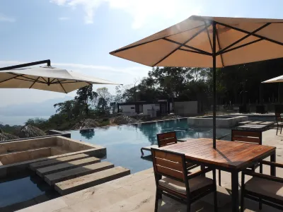 TOPOWA CLUB HOUSE RESORT Отели в г. 