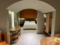 Mogano Premium Hotel - Eletroposto