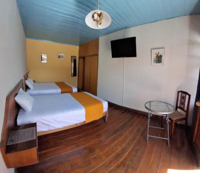 Hostal Lluvia de Oro Hotel di 