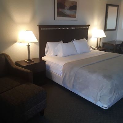 King Room-Non-Smoking Italy Inn Promo Code