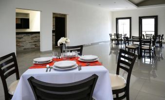 Hotel Victoria Inn - Housity