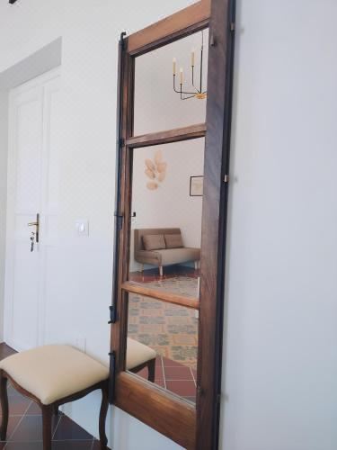 带阳台和海景的豪华双人房